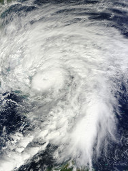 美国宇航局卫星显示飓风桑迪在巴哈马上空