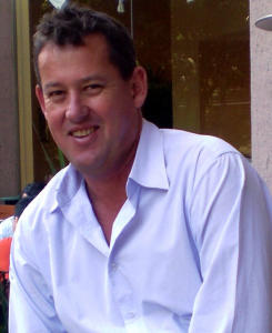 Dean Corbett, director ejecutivo de Accensi. Corbett también es director y tesorero de Croplife Australia y director de AgStewardship Australia. Dean tiene 24 años de experiencia en agricultura y ha trabajado con Accensi durante 21 años.