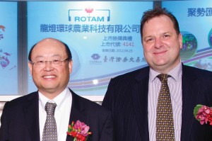 El presidente Mark Lu y Bristow en la OPI de Rotam el 25 de abril de 2012. La compañía cotiza en la Bolsa de Valores de Taiwán. Lu seleccionó a China como el centro de fabricación de Rotam en 1991 y también como un mercado clave para el entonces incipiente negocio de protección de cultivos de la compañía. Continúa expandiendo su fabricación en Asia, más recientemente con su planta de Rotachem en Tianjin. Lu dice que la visión de grandeza de Rotam es ser verdaderamente multicultural, capaz de evolucionar continuamente con innovación en todos los niveles, entregar una marca localmente con alcance global, no tener miedo de hacer las cosas de manera diferente incluso si es un camino difícil y poder dar un paso adelante. y tratar con tecnología aplicada al mismo nivel que cualquiera de las empresas multinacionales tradicionales. 
